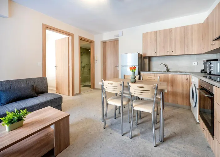 1 Bedroom Koshomes1 * Kos-stad