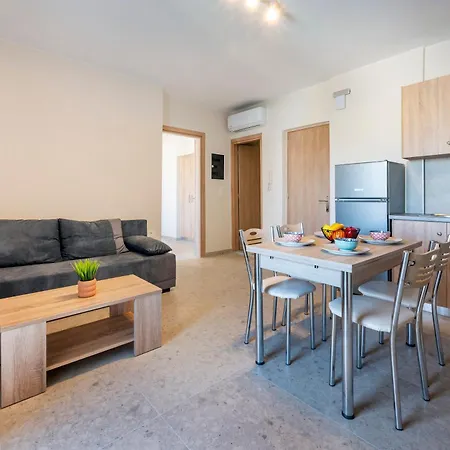 1 Bedroom Koshomes1 Апартаменты Кос